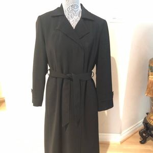 Vintage Women’s Gallery full length trench coat.